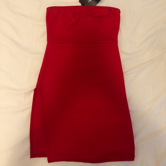 Red dress - Picture 1 of 1